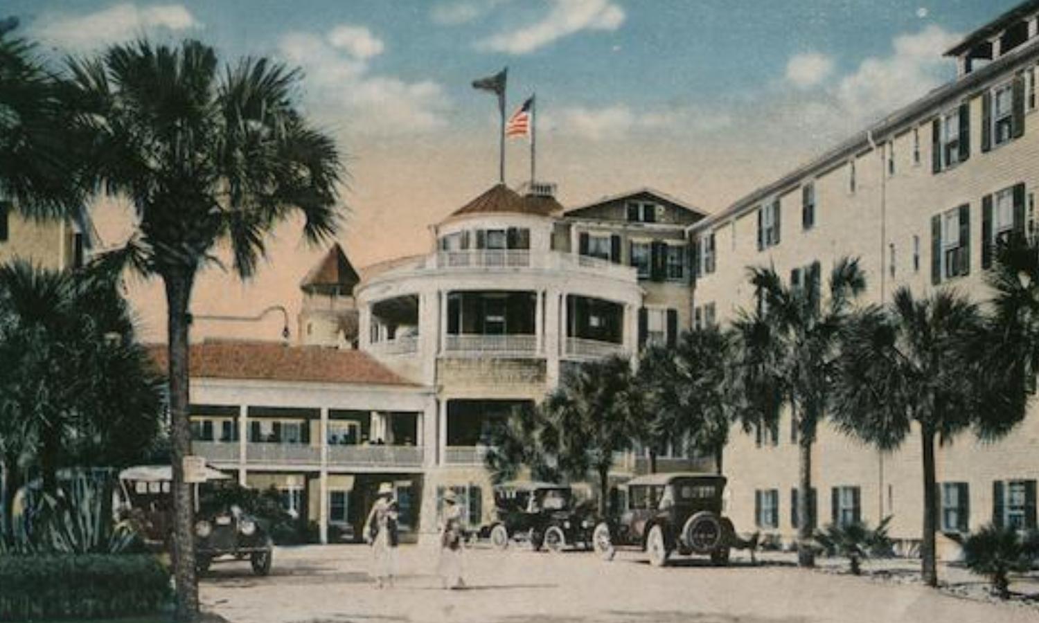 Vintage postcard of the Ormond Hotel in Ormond Beach, Florida, facing the Halifax River